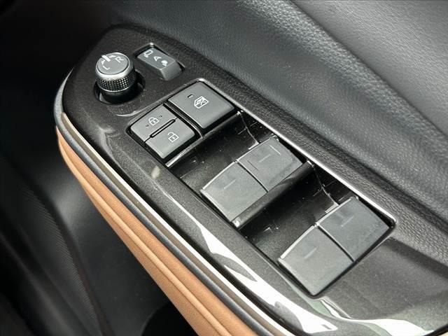 クラウンスポーツ Z 禁煙 パノラマルーフ セーフティS トヨタチームメイト BSM レーダークルコン パノラマビュー 前後ドラレコ 12.3インチディスプレイ ナビ フルセグ BT LED メモリ付きブラウン革シート(30枚目)