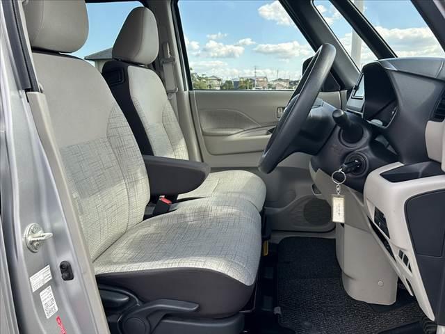 ルークス Ｓ　禁煙車　エマブレ　オートハイビーム　純正メモリナビ　地デジ　ＢＴ　Ｂカメラ　キーレス　オートライト　Ａストップ　チルトステア　シートリフター　電格ミラー　ＥＴＣ　Ｐガラス　ベンチシート　アームレスト（16枚目）