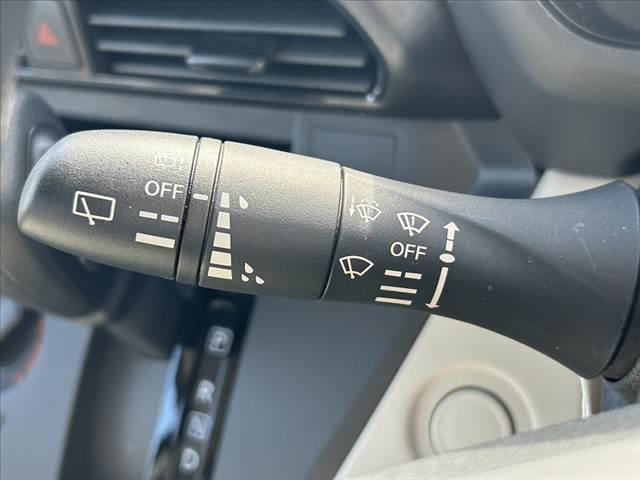 ルークス Ｓ　禁煙車　エマブレ　オートハイビーム　純正メモリナビ　地デジ　ＢＴ　Ｂカメラ　キーレス　オートライト　Ａストップ　チルトステア　シートリフター　電格ミラー　ＥＴＣ　Ｐガラス　ベンチシート　アームレスト（26枚目）