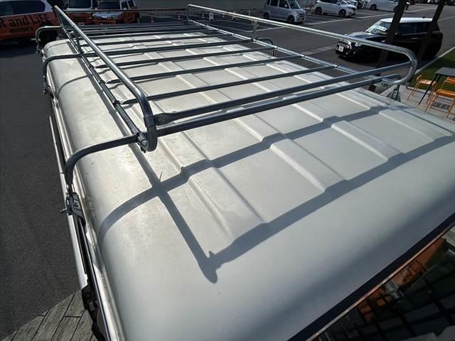 ランドクルーザー７０ ＬＸ　４ＷＤ　リフトアップ　社外ハンドル　社外ＳＤナビ　フルセグ　Ｂｌｕｅｔｏｏｔｈ　ＥＴＣ　スペアキー　Ｒガラスフィルム施工　ルーフキャリア　フロアマット　ドアバイザー（32枚目）