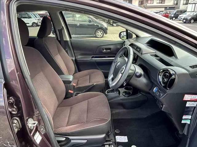 アクア G 中期 禁煙車 車検整備付 スマートキー セーフティセンスC クルコン Fシートヒーター オートライト 電格ウインカーミラー ステリモ Bカメラ 革巻きステア アームレスト チルトステア シートリフター(16枚目)