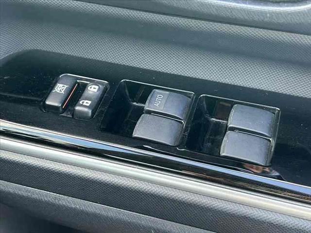 アクア G 中期 禁煙車 車検整備付 スマートキー セーフティセンスC クルコン Fシートヒーター オートライト 電格ウインカーミラー ステリモ Bカメラ 革巻きステア アームレスト チルトステア シートリフター(23枚目)