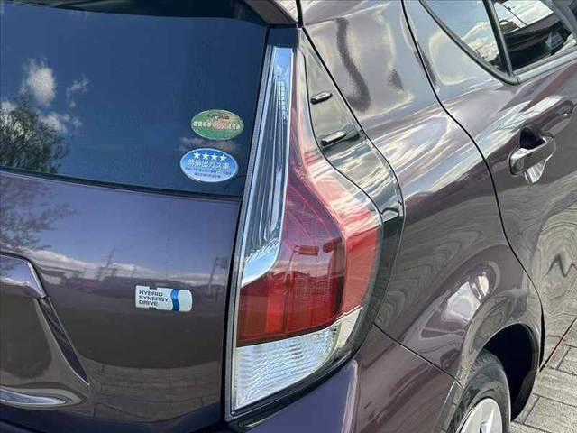 アクア G 中期 禁煙車 車検整備付 スマートキー セーフティセンスC クルコン Fシートヒーター オートライト 電格ウインカーミラー ステリモ Bカメラ 革巻きステア アームレスト チルトステア シートリフター(31枚目)