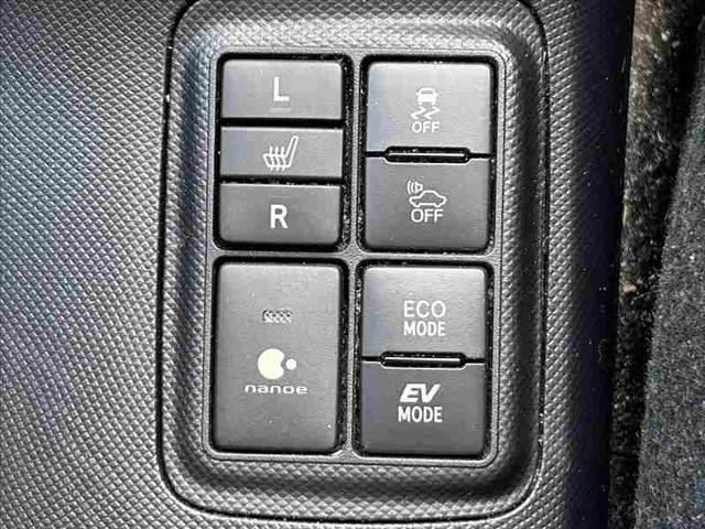 アクア Sスタイルブラック 禁煙車 車検整備付き 中期 セーフティセンスC Aハイビーム スマートキーX2 Fシートヒーター 純SDナビ 地デジ BT Bカメラ ステリモ オートライト ETC ドラレコ コーナーセンサー(5枚目)