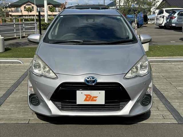 アクア Sスタイルブラック 禁煙車 車検整備付き 中期 セーフティセンスC Aハイビーム スマートキーX2 Fシートヒーター 純SDナビ 地デジ BT Bカメラ ステリモ オートライト ETC ドラレコ コーナーセンサー(9枚目)