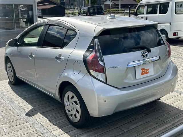 アクア Sスタイルブラック 禁煙車 車検整備付き 中期 セーフティセンスC Aハイビーム スマートキーX2 Fシートヒーター 純SDナビ 地デジ BT Bカメラ ステリモ オートライト ETC ドラレコ コーナーセンサー(14枚目)