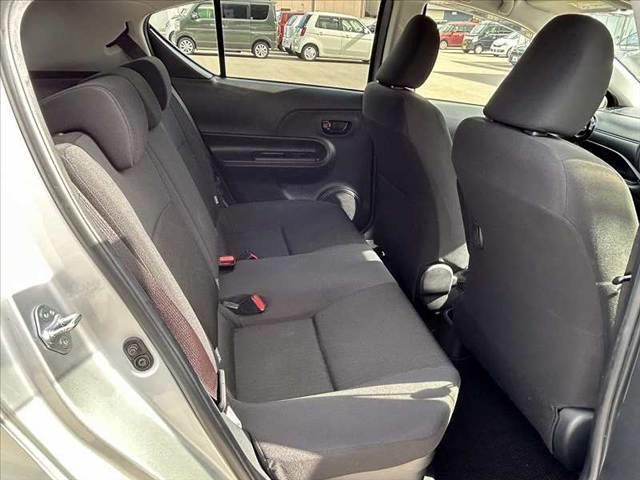 アクア Sスタイルブラック 禁煙車 車検整備付き 中期 セーフティセンスC Aハイビーム スマートキーX2 Fシートヒーター 純SDナビ 地デジ BT Bカメラ ステリモ オートライト ETC ドラレコ コーナーセンサー(19枚目)