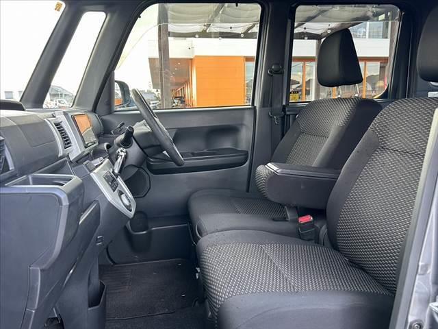 納車整備ついても第三者機関の指定工場で分解記録(法定整備)を実施し、車検を基準に不具合箇所、消耗部品は改善して納車させていただきます。