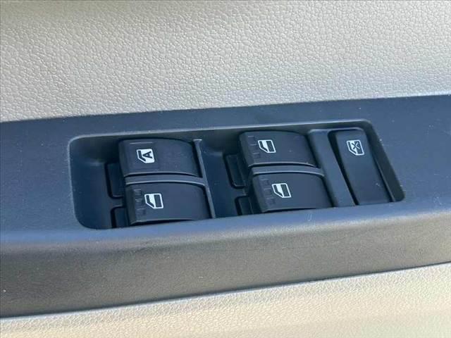 ミライース L SA 後期 禁煙車 車検整備付 スマートアシスト エコアイドル キーレス 純正CDオーディオ ヘッドライトレベライザー ACソケット 横滑り防止 WSRSエアB 純正セキュリティ フロアマット ドアバイザー(7枚目)