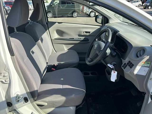 ミライース L SA 後期 禁煙車 車検整備付 スマートアシスト エコアイドル キーレス 純正CDオーディオ ヘッドライトレベライザー ACソケット 横滑り防止 WSRSエアB 純正セキュリティ フロアマット ドアバイザー(16枚目)