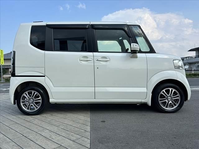 N-BOX G SSパッケージ 禁煙車 CTBA オートHID 両電スラ Fシートヒーター 純正SDナビ フルセグ BT DVD Bカメラ ステリモ スマートキーX2 電格ミラーウインカー チルトステア シートリフター 純正14AW(12枚目)