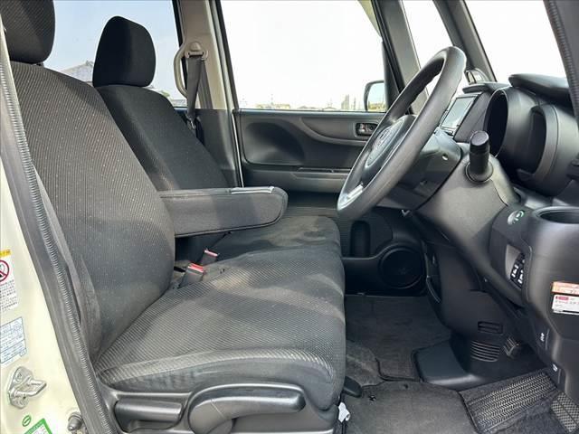 N-BOX G SSパッケージ 禁煙車 CTBA オートHID 両電スラ Fシートヒーター 純正SDナビ フルセグ BT DVD Bカメラ ステリモ スマートキーX2 電格ミラーウインカー チルトステア シートリフター 純正14AW(16枚目)