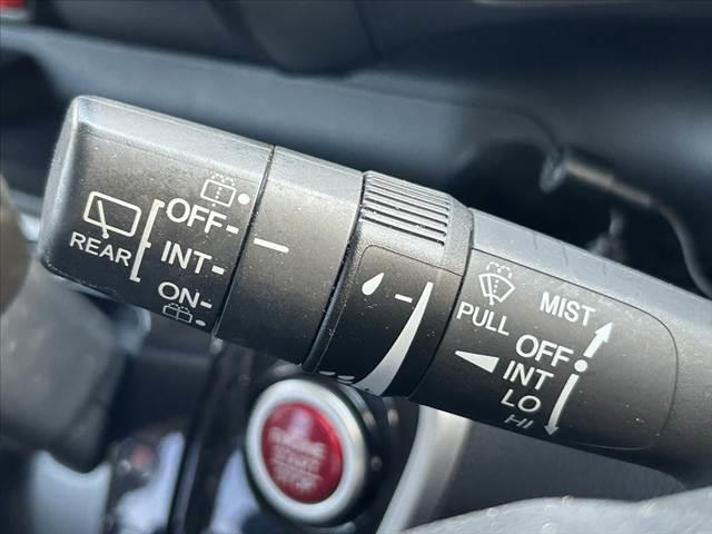 N-BOX G SSパッケージ 禁煙車 CTBA オートHID 両電スラ Fシートヒーター 純正SDナビ フルセグ BT DVD Bカメラ ステリモ スマートキーX2 電格ミラーウインカー チルトステア シートリフター 純正14AW(25枚目)