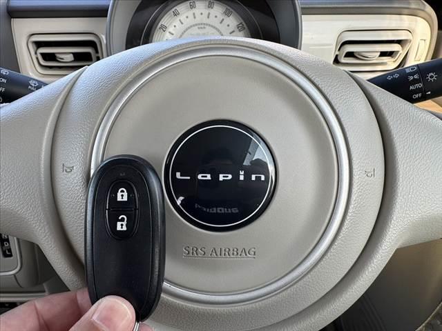 アルトラパン S 禁煙車 CVT RBS Aストップ エネチャージ オートHID スマートキー スペアキー シートヒーター 純正CD 革巻きステア チルトステア シートリフター 電格ミラー ベンチシート アームレスト(3枚目)