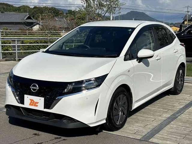 ノート Ｓ　禁煙車　車検整備付　エマブレ　Ａハイビーム　オートライト　スマートキーＸ２　社外メモリナビ　ＢＴ　ＥＴＣ　ＦＲドラレコ　電子Ｐ　オートホールド　コーナーセンサー　チルトステア　シートリフター（8枚目）