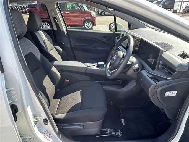 ノート Ｓ　禁煙車　車検整備付　エマブレ　Ａハイビーム　オートライト　スマートキーＸ２　社外メモリナビ　ＢＴ　ＥＴＣ　ＦＲドラレコ　電子Ｐ　オートホールド　コーナーセンサー　チルトステア　シートリフター（16枚目）