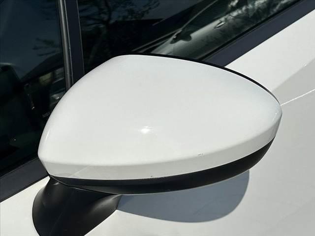 ノート Ｓ　禁煙車　車検整備付　エマブレ　Ａハイビーム　オートライト　スマートキーＸ２　社外メモリナビ　ＢＴ　ＥＴＣ　ＦＲドラレコ　電子Ｐ　オートホールド　コーナーセンサー　チルトステア　シートリフター（29枚目）