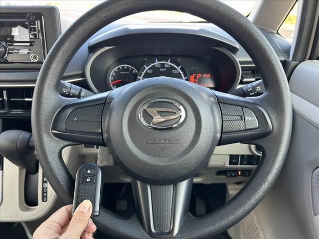 ムーヴ X SAIII 禁煙車 車検整備付 後期 オートハイビーム オートライト ETC アームレスト シートヒーター Aストップ 電格ミラー 純正CD チルトステア シートリフター Pガラス ベンチシート マット(4枚目)