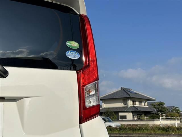 ムーヴ X SAIII 禁煙車 車検整備付 後期 オートハイビーム オートライト ETC アームレスト シートヒーター Aストップ 電格ミラー 純正CD チルトステア シートリフター Pガラス ベンチシート マット(33枚目)