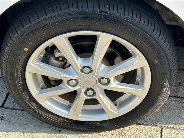 ムーヴ X SAIII 禁煙車 車検整備付 後期 オートハイビーム オートライト ETC アームレスト シートヒーター Aストップ 電格ミラー 純正CD チルトステア シートリフター Pガラス ベンチシート マット(34枚目)