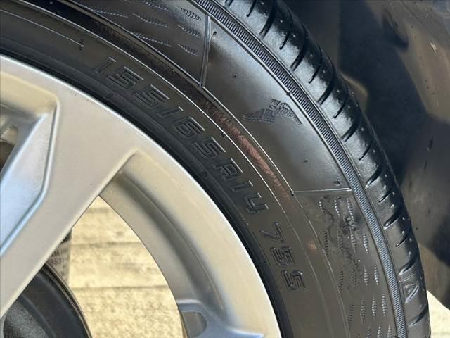 ムーヴ X SAIII 禁煙車 車検整備付 後期 オートハイビーム オートライト ETC アームレスト シートヒーター Aストップ 電格ミラー 純正CD チルトステア シートリフター Pガラス ベンチシート マット(38枚目)