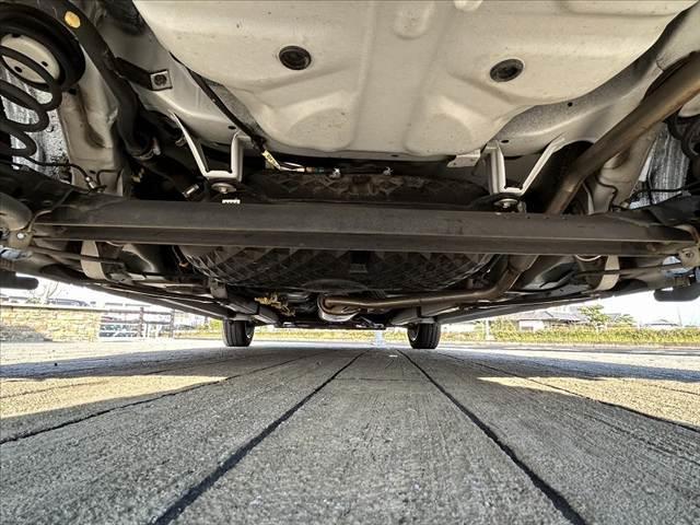 ムーヴ X SAIII 禁煙車 車検整備付 後期 オートハイビーム オートライト ETC アームレスト シートヒーター Aストップ 電格ミラー 純正CD チルトステア シートリフター Pガラス ベンチシート マット(40枚目)