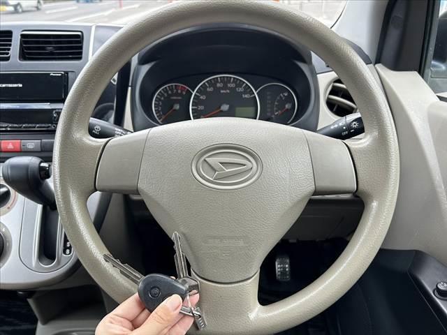 ミラ X 中期 車検整備付 社外CDオーディオ キーレス スペアキー プライバシーガラス ETC 電格ミラー社外13インチAW WSRSエアB ACソケット フロアマット ドアバイザー(3枚目)