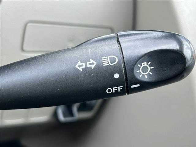 ミラ X 中期 車検整備付 社外CDオーディオ キーレス スペアキー プライバシーガラス ETC 電格ミラー社外13インチAW WSRSエアB ACソケット フロアマット ドアバイザー(5枚目)