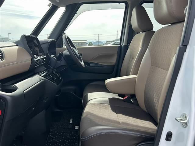 ルークス ハイウェイスター Gターボプロパイロットエディション 禁煙車 車検整備付 エマブレ プロパイロット アラビュー 両電スラ 茶コンビシート サーキュレーター Rロール 電子P Aブレーキホールド オートLED スマートキーX2 純正15AW チルトステア(17枚目)