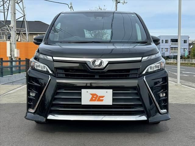 ヴォクシー ZS 後期 セーフティセンス Aハイ クルコン 電スラ 純正SDナビ 地デジ BT Bカメ スマートキーX2 ETC 電格ミラー Rロール Pガラス オートLED チルトステア 純正AW スタッドレスT(9枚目)