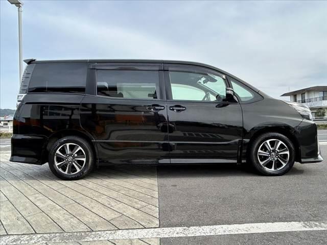 ヴォクシー ZS 後期 セーフティセンス Aハイ クルコン 電スラ 純正SDナビ 地デジ BT Bカメ スマートキーX2 ETC 電格ミラー Rロール Pガラス オートLED チルトステア 純正AW スタッドレスT(12枚目)