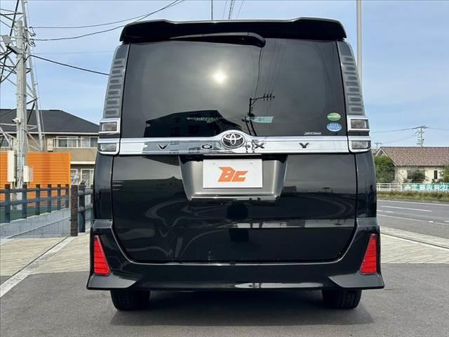 ヴォクシー ZS 後期 セーフティセンス Aハイ クルコン 電スラ 純正SDナビ 地デジ BT Bカメ スマートキーX2 ETC 電格ミラー Rロール Pガラス オートLED チルトステア 純正AW スタッドレスT(14枚目)