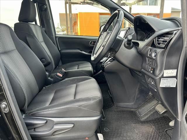 ヴォクシー ZS 後期 セーフティセンス Aハイ クルコン 電スラ 純正SDナビ 地デジ BT Bカメ スマートキーX2 ETC 電格ミラー Rロール Pガラス オートLED チルトステア 純正AW スタッドレスT(16枚目)