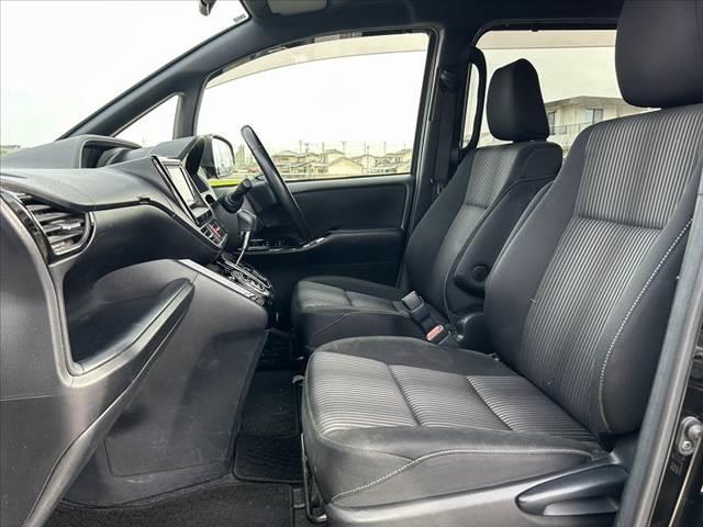 ヴォクシー ZS 後期 セーフティセンス Aハイ クルコン 電スラ 純正SDナビ 地デジ BT Bカメ スマートキーX2 ETC 電格ミラー Rロール Pガラス オートLED チルトステア 純正AW スタッドレスT(17枚目)