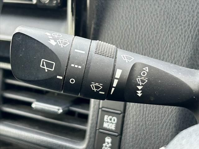 ヴォクシー ZS 後期 セーフティセンス Aハイ クルコン 電スラ 純正SDナビ 地デジ BT Bカメ スマートキーX2 ETC 電格ミラー Rロール Pガラス オートLED チルトステア 純正AW スタッドレスT(25枚目)