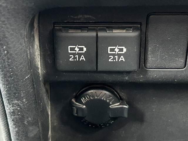 ヴォクシー ZS 後期 セーフティセンス Aハイ クルコン 電スラ 純正SDナビ 地デジ BT Bカメ スマートキーX2 ETC 電格ミラー Rロール Pガラス オートLED チルトステア 純正AW スタッドレスT(30枚目)