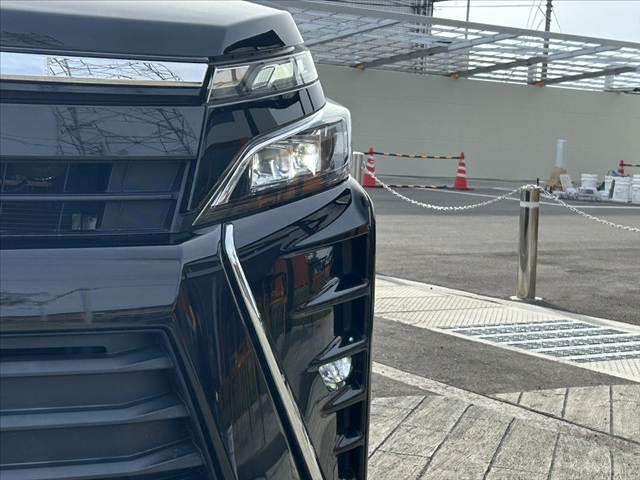 ヴォクシー ZS 後期 セーフティセンス Aハイ クルコン 電スラ 純正SDナビ 地デジ BT Bカメ スマートキーX2 ETC 電格ミラー Rロール Pガラス オートLED チルトステア 純正AW スタッドレスT(34枚目)