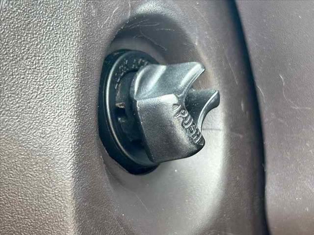 パッソ プラスハナ 禁煙 車検整備付 プロジェクターHIDヘッド フォグ スマートキー スペア 純正CD AAC 電格ミラーウインカー Pガラス チルトステア シートリフター ベンチシート 分割可倒式Rシート ETC(6枚目)