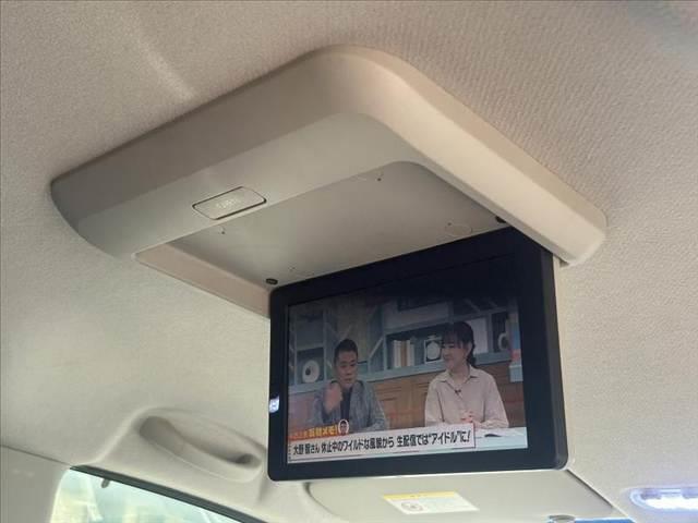 セレナ 後期 両電スラ エマブレ アラビュー フリップダウンM 純正SDナビ フルセグ BT DVD クルコン ETC スマートキーX2 オートLED 外ウッドコンビ 社外17AW レザー調シート Rフィルム(7枚目)