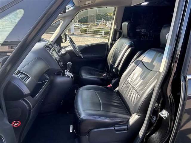 セレナ 後期 両電スラ エマブレ アラビュー フリップダウンM 純正SDナビ フルセグ BT DVD クルコン ETC スマートキーX2 オートLED 外ウッドコンビ 社外17AW レザー調シート Rフィルム(17枚目)