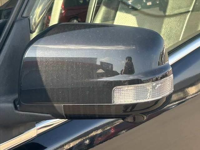 セレナ 後期 両電スラ エマブレ アラビュー フリップダウンM 純正SDナビ フルセグ BT DVD クルコン ETC スマートキーX2 オートLED 外ウッドコンビ 社外17AW レザー調シート Rフィルム(29枚目)