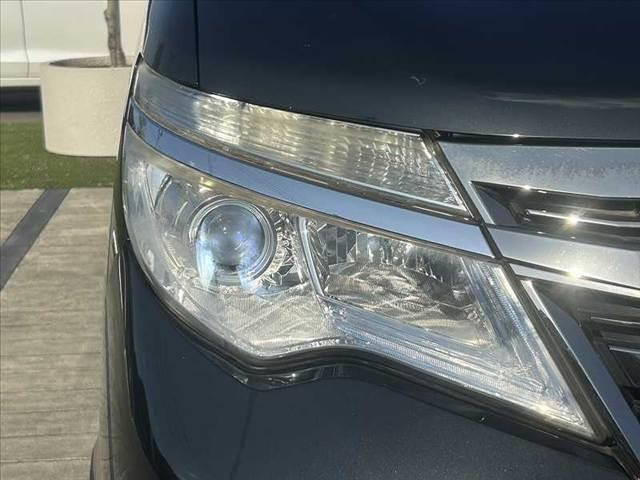 セレナ 後期 両電スラ エマブレ アラビュー フリップダウンM 純正SDナビ フルセグ BT DVD クルコン ETC スマートキーX2 オートLED 外ウッドコンビ 社外17AW レザー調シート Rフィルム(30枚目)