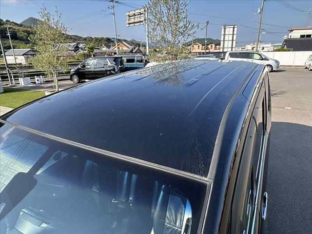 セレナ 後期 両電スラ エマブレ アラビュー フリップダウンM 純正SDナビ フルセグ BT DVD クルコン ETC スマートキーX2 オートLED 外ウッドコンビ 社外17AW レザー調シート Rフィルム(38枚目)