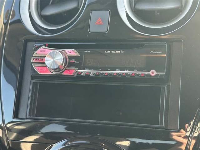 ノート e-パワー B 後期 禁煙車 車検整備付 エマブレ アラビュー インテリミラー FRソナー スマートキー 社外CD オートライト Aハイビーム チルトステア シートリフター 電格ミラーウインカー Pガラス オートAC(7枚目)