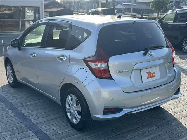 ノート e-パワー B 後期 禁煙車 車検整備付 エマブレ アラビュー インテリミラー FRソナー スマートキー 社外CD オートライト Aハイビーム チルトステア シートリフター 電格ミラーウインカー Pガラス オートAC(14枚目)