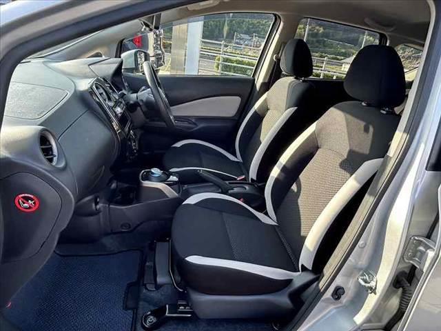 ノート e-パワー B 後期 禁煙車 車検整備付 エマブレ アラビュー インテリミラー FRソナー スマートキー 社外CD オートライト Aハイビーム チルトステア シートリフター 電格ミラーウインカー Pガラス オートAC(17枚目)