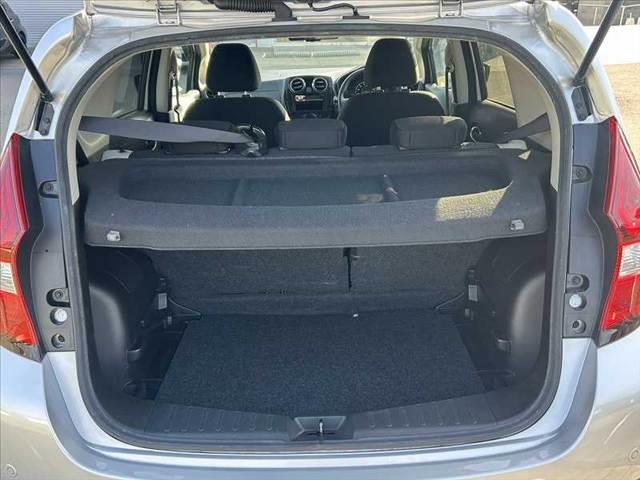 ノート e-パワー B 後期 禁煙車 車検整備付 エマブレ アラビュー インテリミラー FRソナー スマートキー 社外CD オートライト Aハイビーム チルトステア シートリフター 電格ミラーウインカー Pガラス オートAC(20枚目)