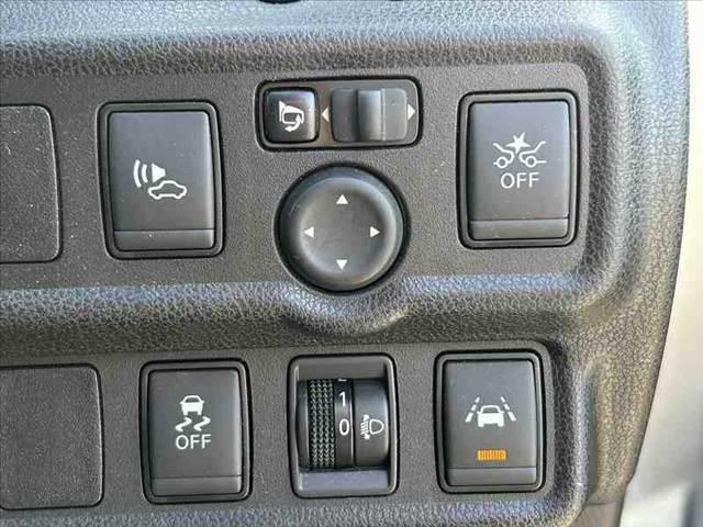 ノート e-パワー B 後期 禁煙車 車検整備付 エマブレ アラビュー インテリミラー FRソナー スマートキー 社外CD オートライト Aハイビーム チルトステア シートリフター 電格ミラーウインカー Pガラス オートAC(23枚目)