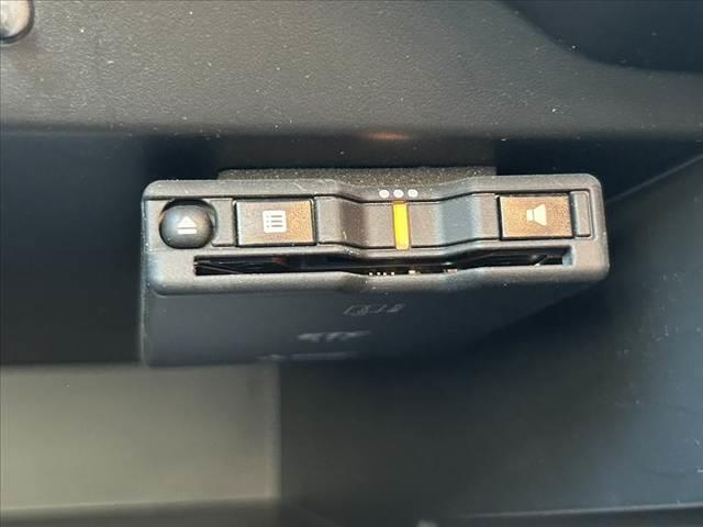 ノート e-パワー B 後期 禁煙車 車検整備付 エマブレ アラビュー インテリミラー FRソナー スマートキー 社外CD オートライト Aハイビーム チルトステア シートリフター 電格ミラーウインカー Pガラス オートAC(26枚目)