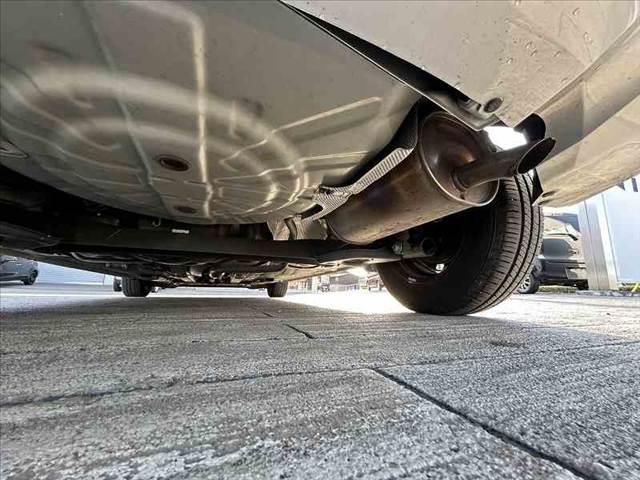 ノート e-パワー B 後期 禁煙車 車検整備付 エマブレ アラビュー インテリミラー FRソナー スマートキー 社外CD オートライト Aハイビーム チルトステア シートリフター 電格ミラーウインカー Pガラス オートAC(41枚目)